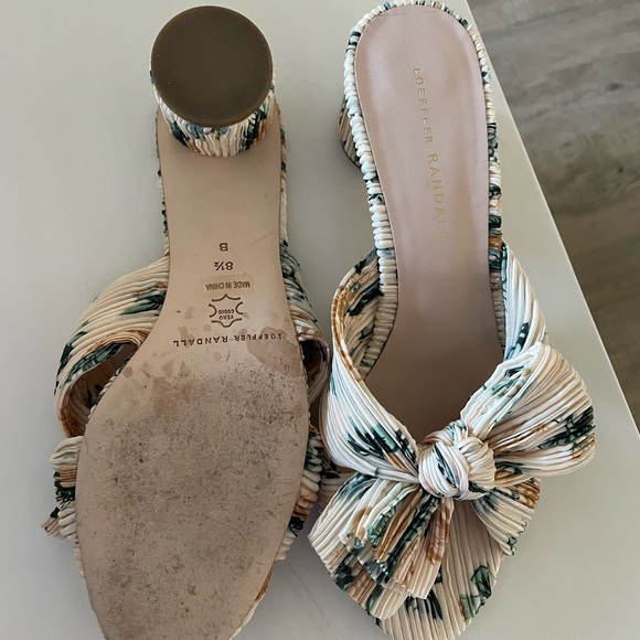 Loeffler Randall shoes, in almost new condition. They have only been worn once. - Picture 2 of 4